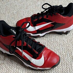 NIKE Alpha Menace Shark Boys Size 3.5 Red Black Football Cleats Shoes FQ4012-600